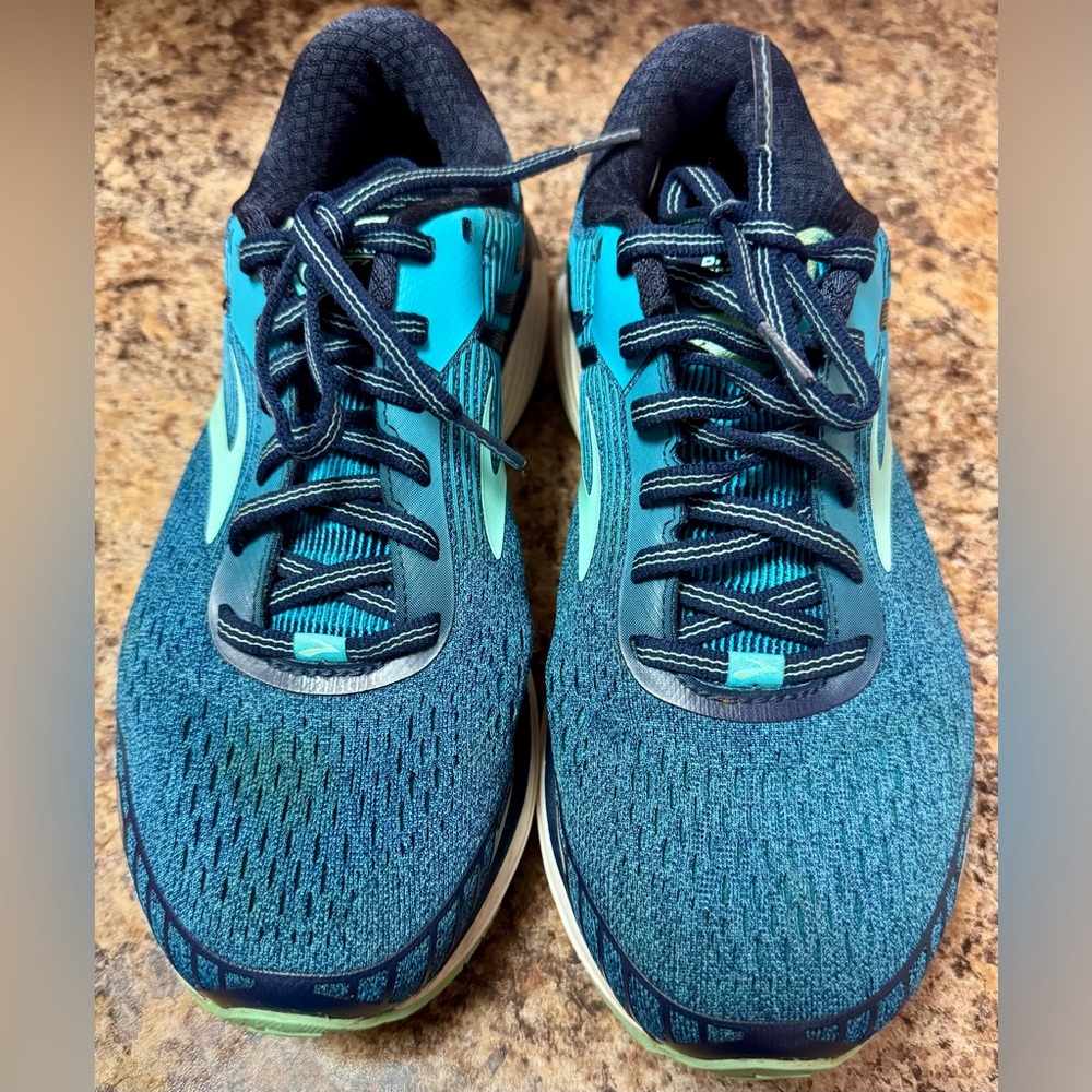 Brooks Women's Athletic Shoes - WIDE D - Teal and Navy